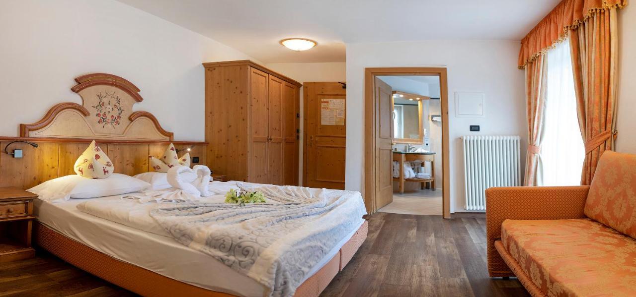 Nature Wellness Hotel Renato Виго ди Фаса Екстериор снимка