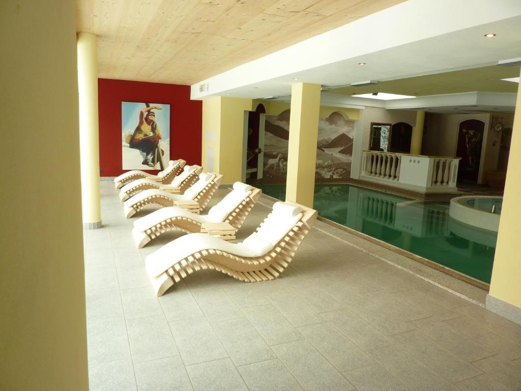 Nature Wellness Hotel Renato Виго ди Фаса Екстериор снимка