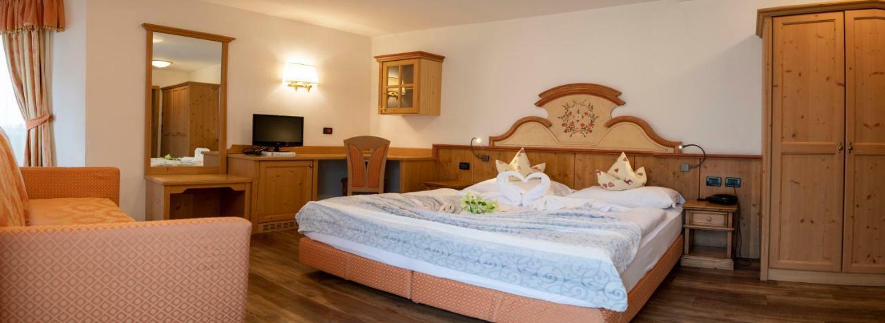 Nature Wellness Hotel Renato Виго ди Фаса Екстериор снимка